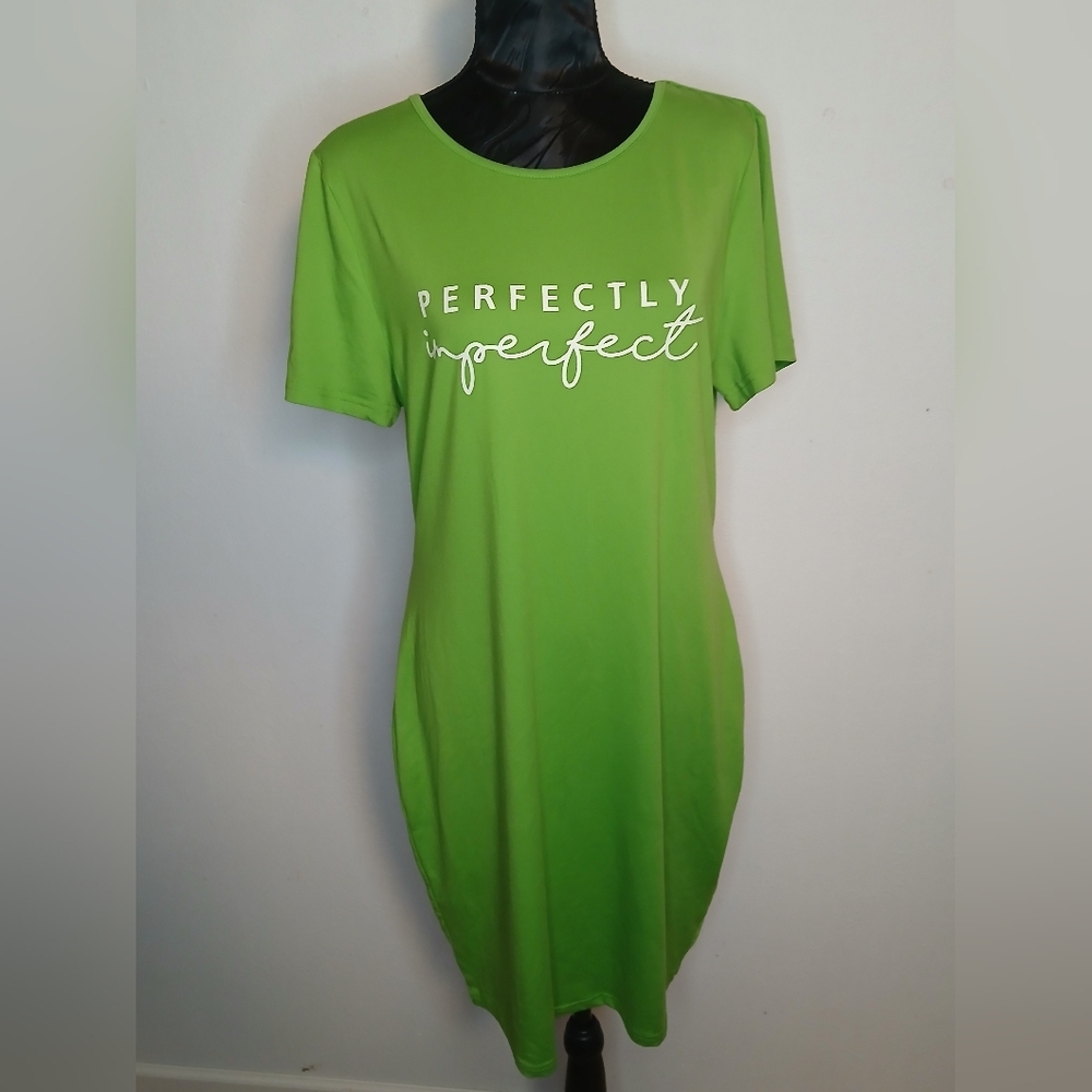 SHEIN Green Casual Midi Dress with Crew Neck and Short Sleeves
